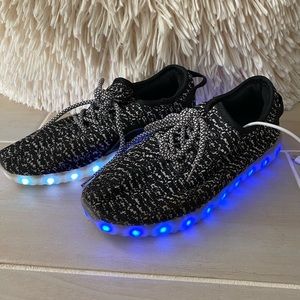 Light Up Shoes with Charger